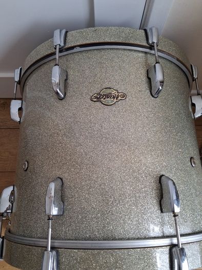 Pearl Masters premium birch.