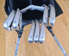 taylormade R7 irons and stand bag