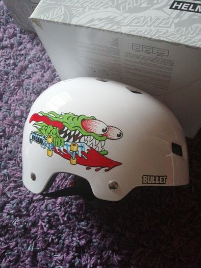 Unisex Santa Cruz Bullet Slasher Skateboard, Bmx Etc Helmet Really Cool!