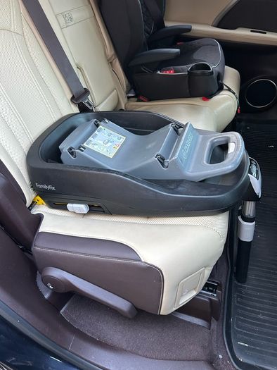 Car seat & 2 isofix bases