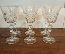Red wine glasses