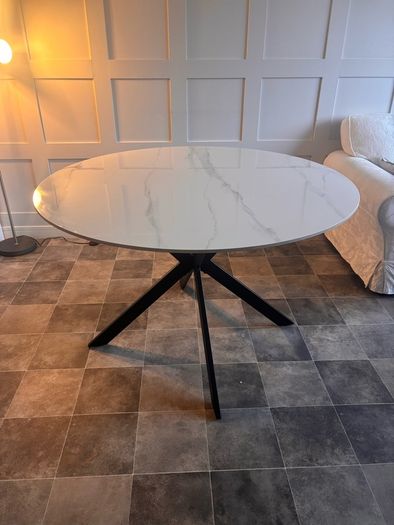 Modern Alex Round Dining Table for Sale