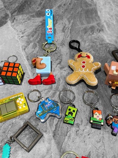 Pre Owned Huge Novelty Keyring Lot x18