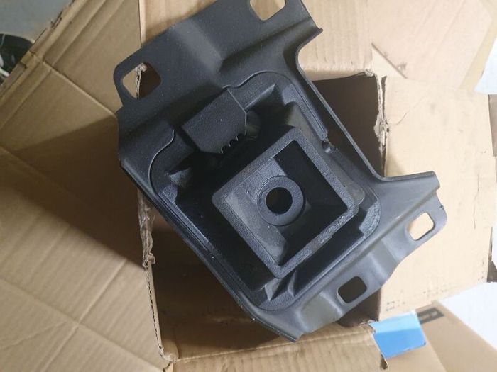 Volvo V50 Engine Mount