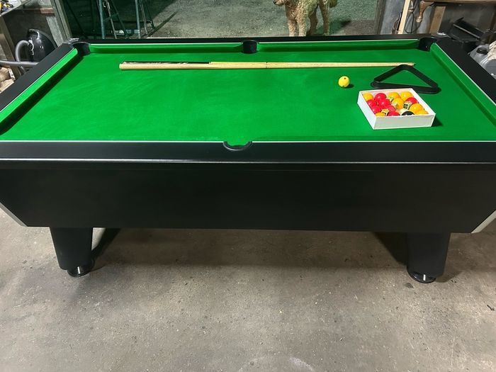 pooltable