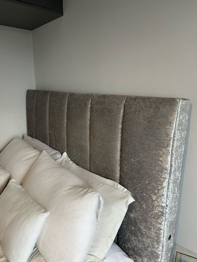 4ft6 (135cm) Double Silver Velvet Fabric Bed With USB Ports