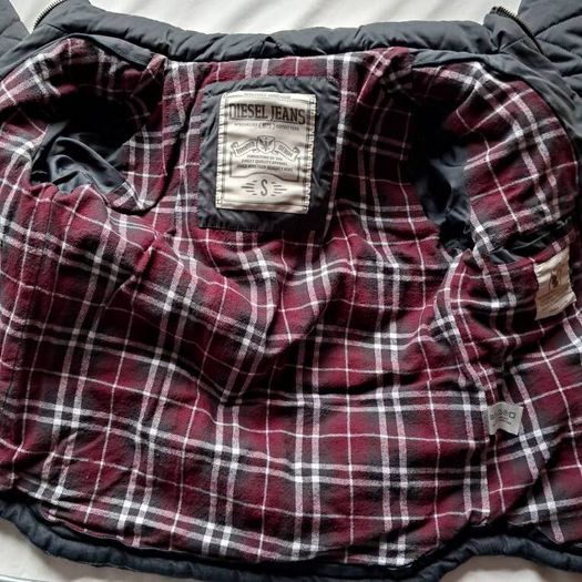 Diesel thick quilted jacket Size small ptp 20" in excellent condition