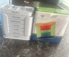 Free pill pots