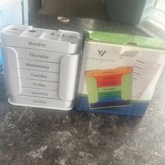 Free pill pots