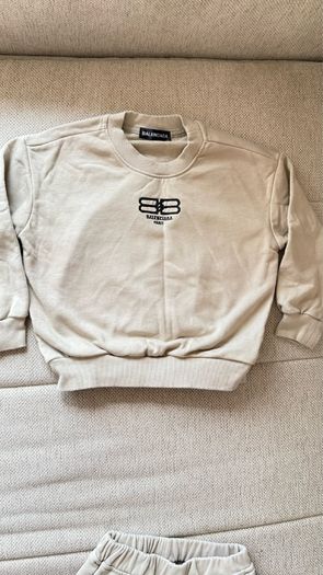 Balenciga tracksuit 4/5yrs