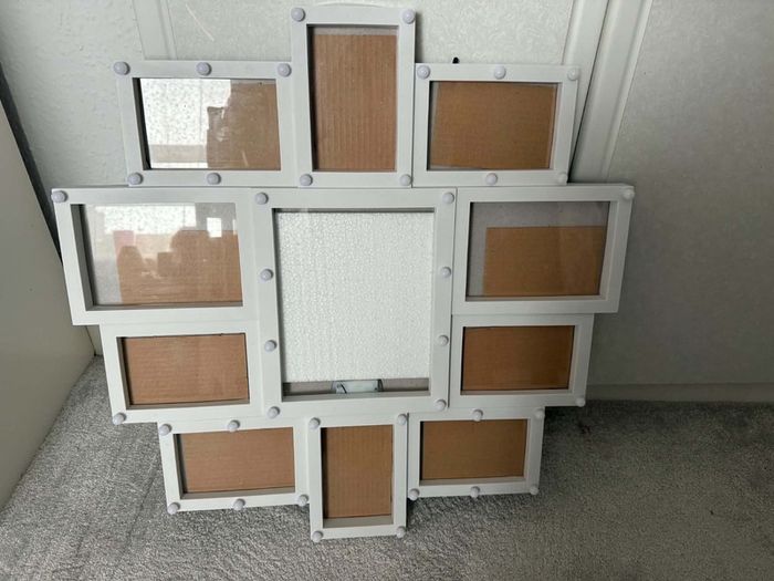 Multi Aperture Picture Frame with lights