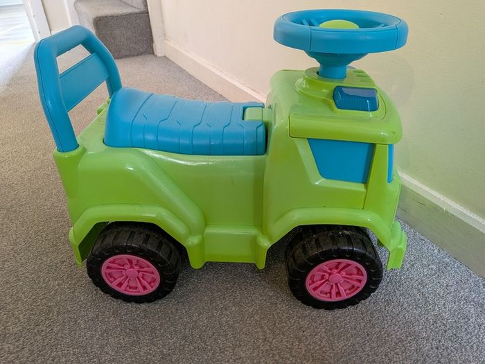 Toddler toy truck