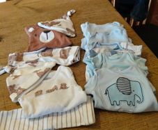 Newborn boys bundle, like new. 2 Newborn outfits, 3 piece sets fred & Flo. 5 Vests. Next.  Upto 7.5 lbs