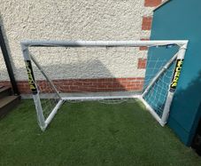 6ft x 4ft Goal plus carrier bag