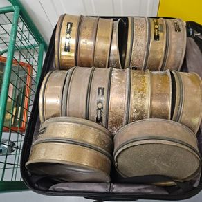 17 laboratory test sieves