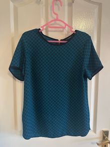 Work top size 12. Like new. From dunnes stored