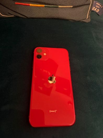 iPhone 11 128gb red.