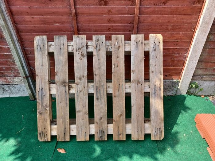 Wooden pallet free. Sturdy