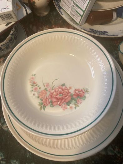 Irish made vintage dinner set free postage
