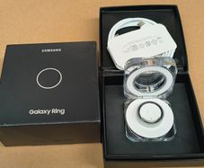 Genuine Samsung Galaxy Fitness Ring Charger Crystal Case Cradle Dock Different Sizes (New Open Box)