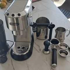 De Longhi Dedica Barista Bundle coffee machine