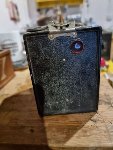 Antique cameras [brownie, futura, coronet]
