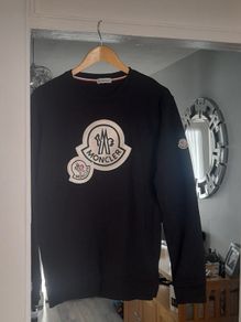 Moncler jumper as new Size large