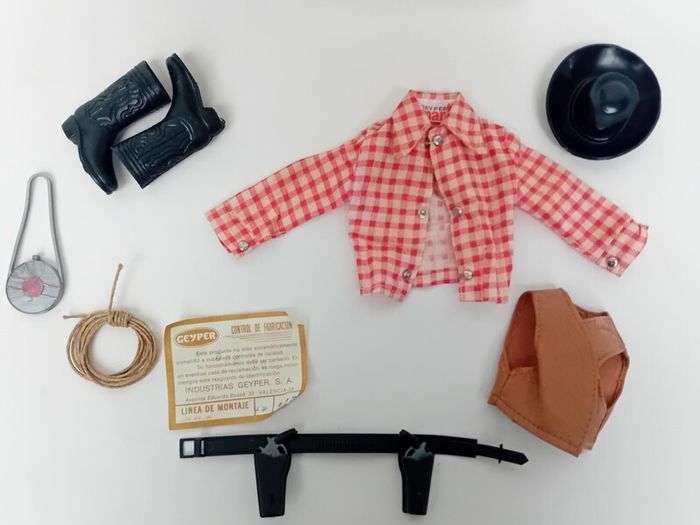Geyper Man Cowboy Outfit and Equipment Boxed
