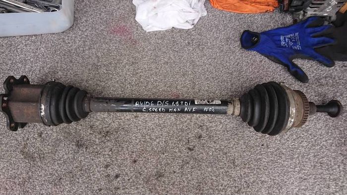 For breaking Audi a4 b6 1.9tdi S-line 6 speed manual, AVF 130HP bumpers  parts breaking,flywheel, clutch kit starter motor alternator engine etc..