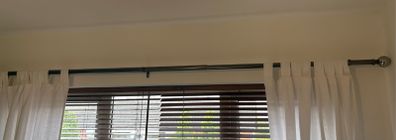 Curtain pole