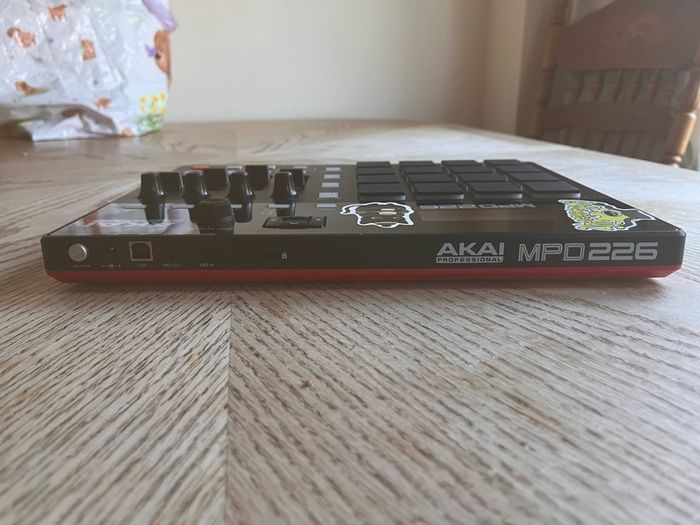 AKAI MPD 226 (like new) - PRO MIDI Pad Controller w/accessories