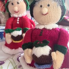 Christmas Tea Cosy Handknitted