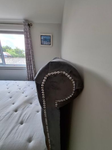 King size bed