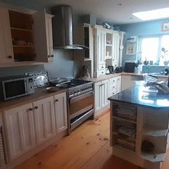 Kitchen & timber flooring