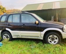 Suzuki Grand Vitara parts Breaking