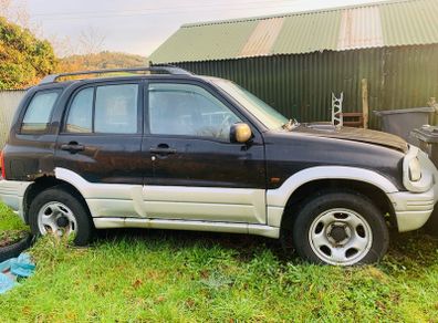Suzuki Grand Vitara parts Breaking
