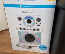 Singing machine and cd's