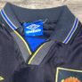 1993-1995 Manchester United away jersey, Mark Hughes 10 Image 5