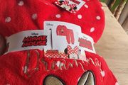 New With Tags Fab Disney Minnie Mouse Girls Pajamas Age 11 to 12 Yrs