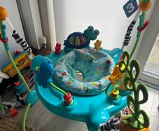 jumperoo - Baby Einstein - like new