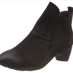 Black ankle boots size 5 by Think!