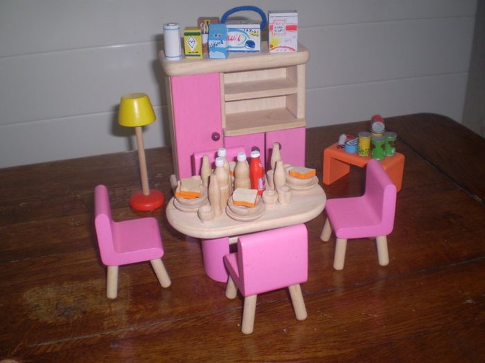 Doll's 3 storey Terrace House and accessories