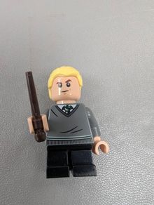 LEGO Harry Potter Draco Malfoy Mini Figure (Grey Sweater) as Child with Wands