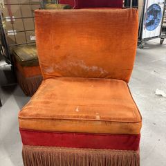 Vintage Velvet Lounge Accent Chair 110 Euro