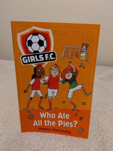 GIRLS FC books by Helena Pielichaty