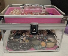 72 piece jewellery lot with box