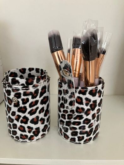 New Set of 9 Make-Up Brushes in Leopard Print Tube