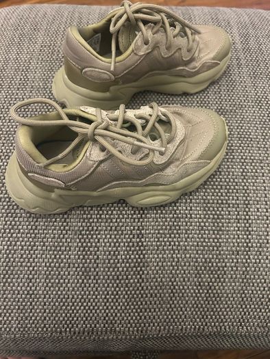 UK 12 Adidas Ozweego Green