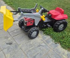 Ride on tractor