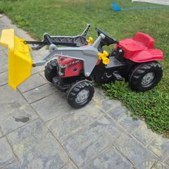 Ride on tractor